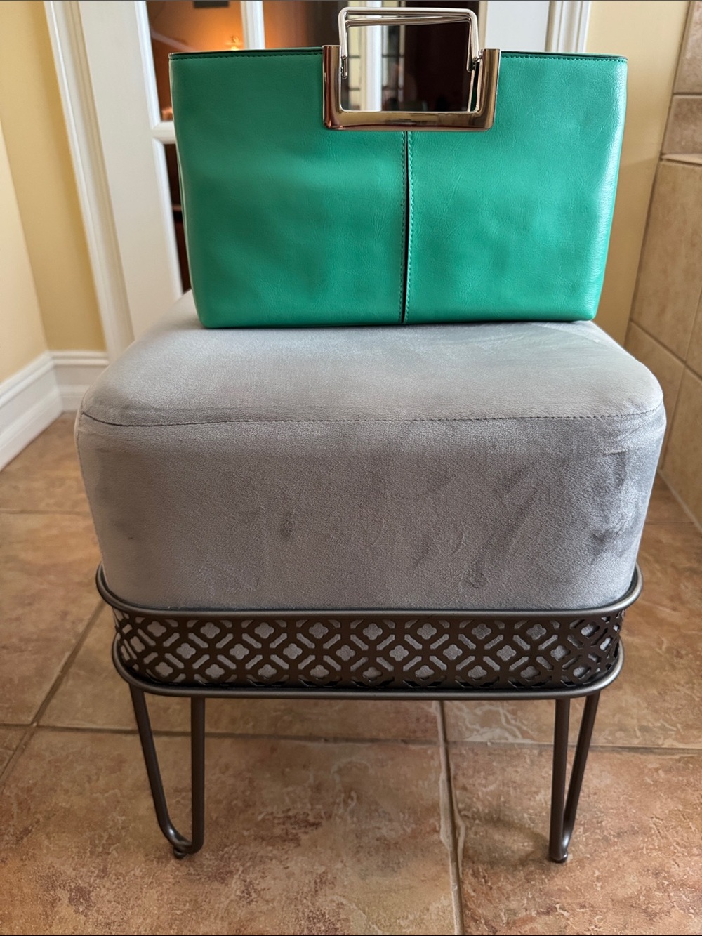 👛Chateau Green Leather Clutch with Silver Handle
